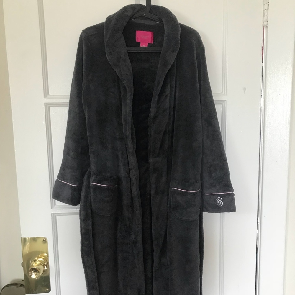 Victoria’s Secret long fleece robe